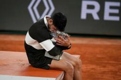 爱游戏官方-包含欧洲网球队翻盘法国网球队，阿尔卡拉斯爆发神勇的词条