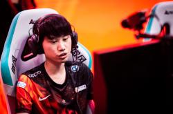 爱游戏在线-关于Excel横扫FPX，Meiko2三分雨点燃全场的信息