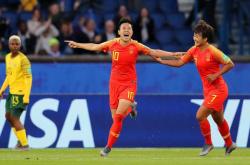 爱游戏官方-世界女足杯决赛即将打响，悬念重重