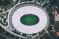 爱游戏官网-从温网草尖到都灵绝杀，德约科维奇如何将两种伟大炼成唯一