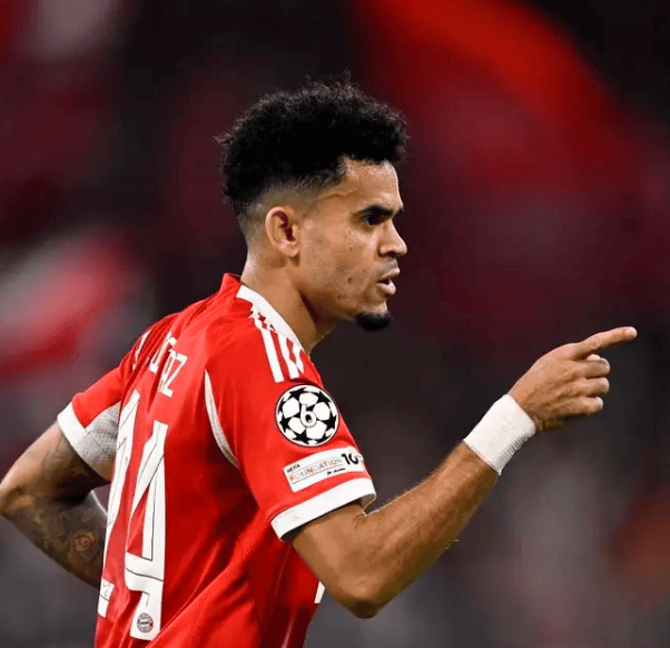 曼联不敌国际尤文错失千载难逢超越机会的简单介绍