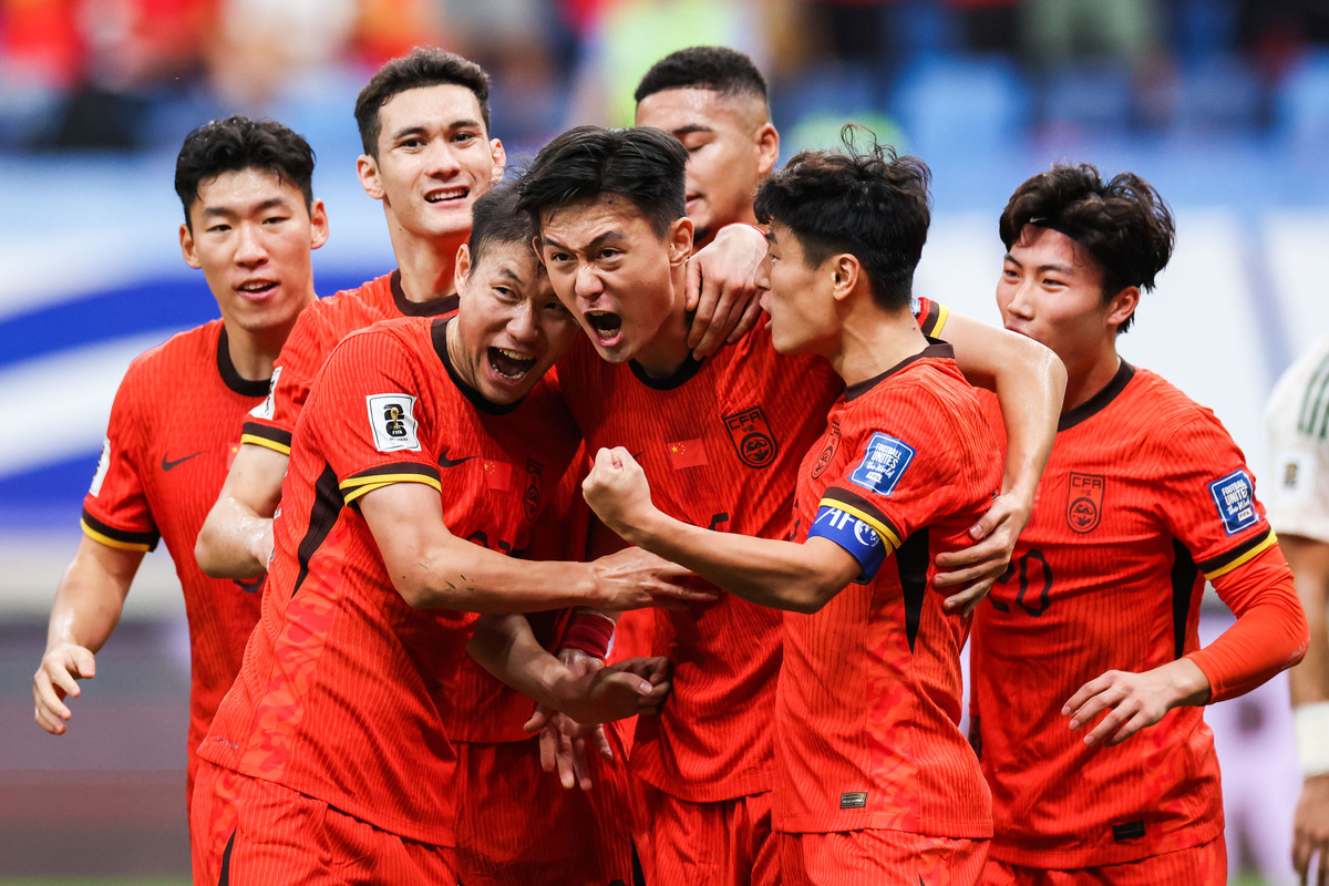 国内足球赛况：中国队伍在比赛中表现出色引人瞩目！的简单介绍