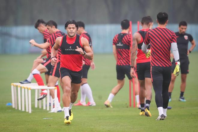 上海上港积极备战,采取多重策略应对战术的简单介绍 上海上港积极备战,采取多重策略应对战术的简单介绍