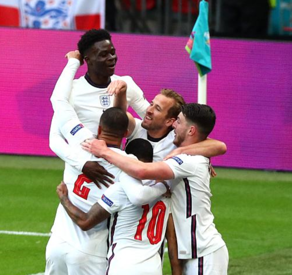 关于丹麦队费耶诺德大胜,成功进军欧洲杯八强的信息 关于丹麦队费耶诺德大胜,成功进军欧洲杯八强的信息