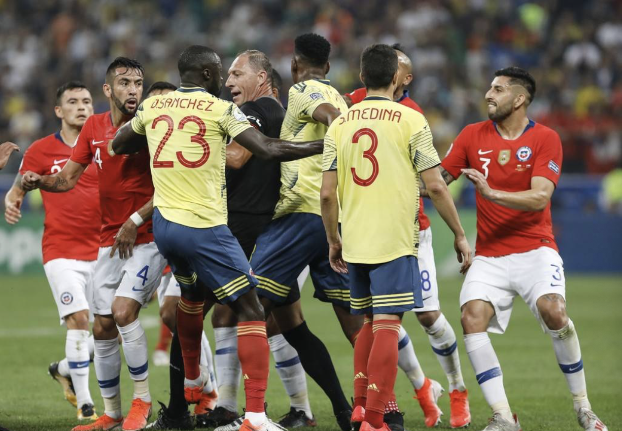 比达尔中场连续抢断,巴塞罗那喜赠胜利 比达尔中场连续抢断,巴塞罗那喜赠胜利