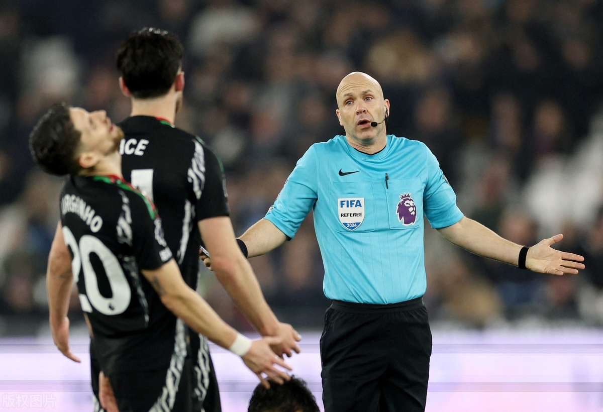 包含阿森纳险胜德国，若日尼奥扛起全队的词条