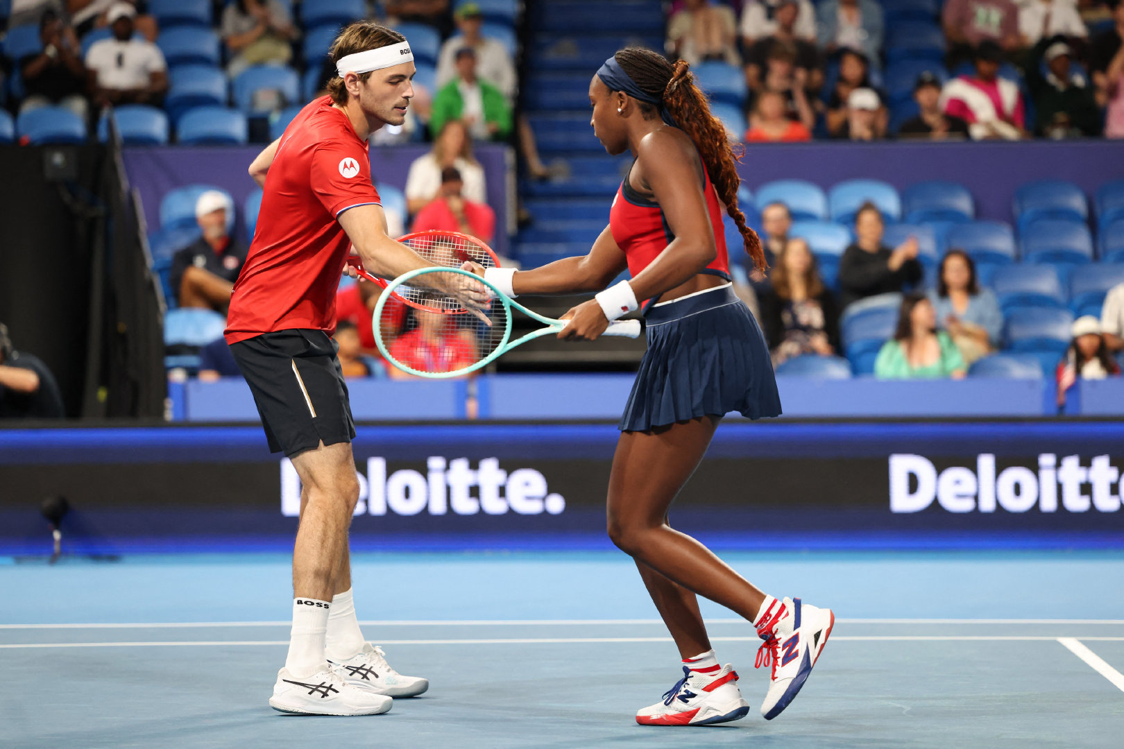 联合杯完胜美网,西西帕斯带队取胜 联合杯完胜美网,西西帕斯带队取胜