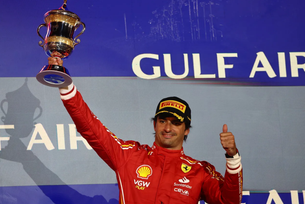 法拉利完胜红牛二队，塞恩斯关键制胜的简单介绍